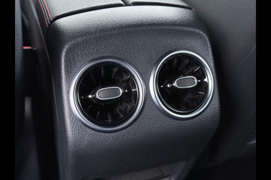 Mercedes-Benz GLA 180 AMG line | Night Sfeer Camera