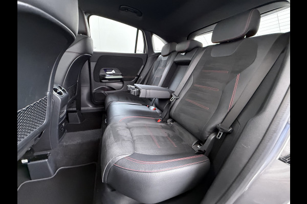 Mercedes-Benz GLA 180 AMG line | Night Sfeer Camera