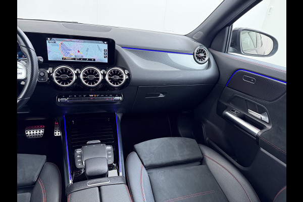 Mercedes-Benz GLA 180 AMG line | Night Sfeer Camera