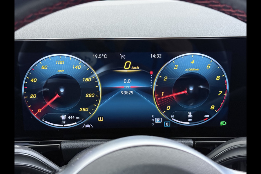 Mercedes-Benz GLA 180 AMG line | Night Sfeer Camera