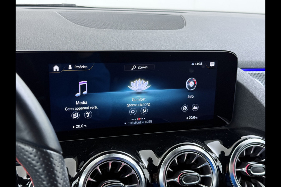 Mercedes-Benz GLA 180 AMG line | Night Sfeer Camera