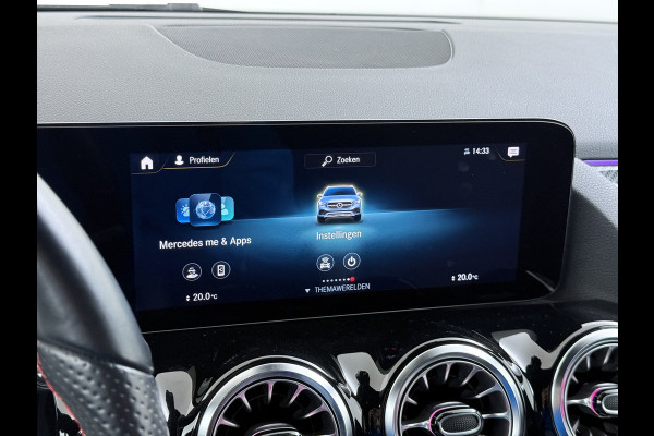 Mercedes-Benz GLA 180 AMG line | Night Sfeer Camera