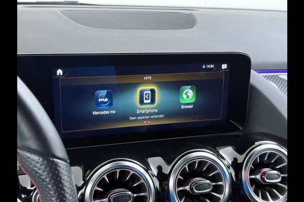 Mercedes-Benz GLA 180 AMG line | Night Sfeer Camera