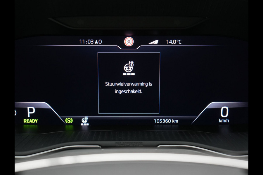 Škoda Superb Combi 1.4 TSI iV Business Edition Plus Plug In Hybrid 218pk PHEV | Trekhaak Af Fabriek | Crystal LED | Canton Audio | Sportstoelen & Stuur Verwarmd | Camera | Keyless | Cruise Control | Navigatie | Apple Carplay | Virtual | DAB | 17"L.M |