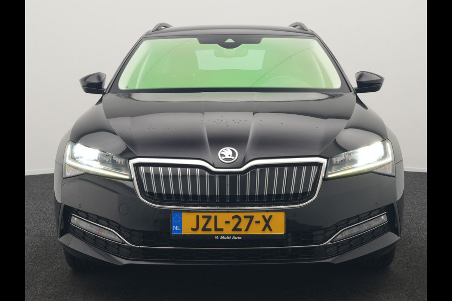 Škoda Superb Combi 1.4 TSI iV Business Edition Plus Plug In Hybrid 218pk PHEV | Trekhaak Af Fabriek | Crystal LED | Canton Audio | Sportstoelen & Stuur Verwarmd | Camera | Keyless | Cruise Control | Navigatie | Apple Carplay | Virtual | DAB | 17"L.M |