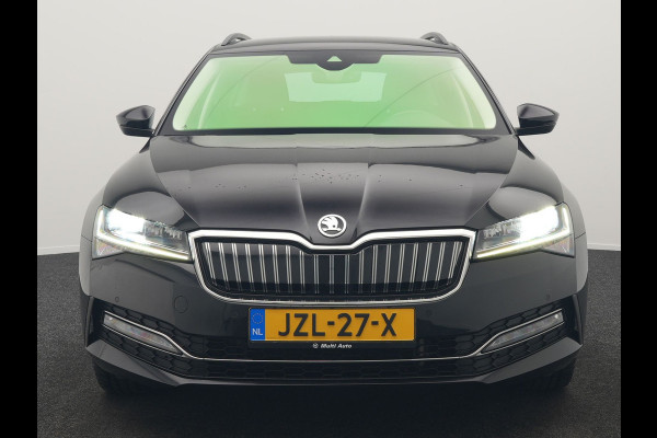 Škoda Superb Combi 1.4 TSI iV Business Edition Plus Plug In Hybrid 218pk PHEV | Trekhaak Af Fabriek | Crystal LED | Canton Audio | Sportstoelen & Stuur Verwarmd | Camera | Keyless | Cruise Control | Navigatie | Apple Carplay | Virtual | DAB | 17"L.M |