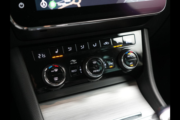 Škoda Superb Combi 1.4 TSI iV Business Edition Plus Plug In Hybrid 218pk PHEV | Trekhaak Af Fabriek | Crystal LED | Canton Audio | Sportstoelen & Stuur Verwarmd | Camera | Keyless | Cruise Control | Navigatie | Apple Carplay | Virtual | DAB | 17"L.M |