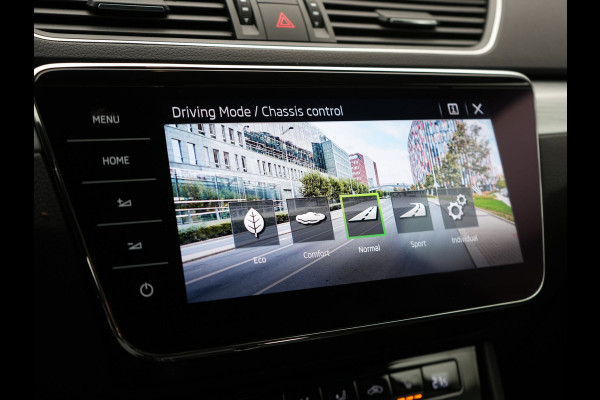 Škoda Superb Combi 1.4 TSI iV Business Edition Plus Plug In Hybrid 218pk PHEV | Trekhaak Af Fabriek | Crystal LED | Canton Audio | Sportstoelen & Stuur Verwarmd | Camera | Keyless | Cruise Control | Navigatie | Apple Carplay | Virtual | DAB | 17"L.M |