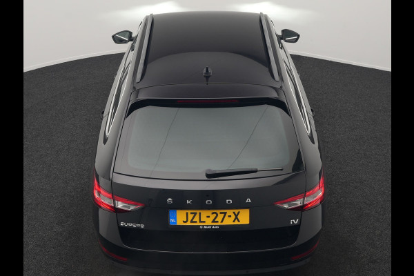 Škoda Superb Combi 1.4 TSI iV Business Edition Plus Plug In Hybrid 218pk PHEV | Trekhaak Af Fabriek | Crystal LED | Canton Audio | Sportstoelen & Stuur Verwarmd | Camera | Keyless | Cruise Control | Navigatie | Apple Carplay | Virtual | DAB | 17"L.M |