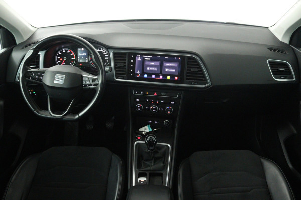 Seat Ateca 1.5 TSI Style Business Intense (PANORAMADAK, TREKHAAK WEGKLAPBAAR, CARPLAY, ACHTERUITRIJCAMERA, CRUISE ADAPTIEF)