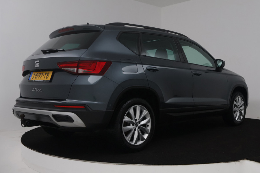 Seat Ateca 1.5 TSI Style Business Intense (PANORAMADAK, TREKHAAK WEGKLAPBAAR, CARPLAY, ACHTERUITRIJCAMERA, CRUISE ADAPTIEF)