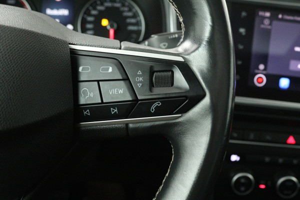 Seat Ateca 1.5 TSI Style Business Intense (PANORAMADAK, TREKHAAK WEGKLAPBAAR, CARPLAY, ACHTERUITRIJCAMERA, CRUISE ADAPTIEF)