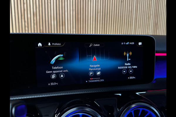 Mercedes-Benz A-Klasse 180 Business Solution AMG PANO|