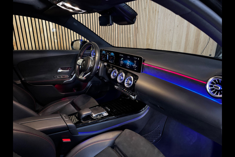 Mercedes-Benz A-Klasse 180 Business Solution AMG PANO|