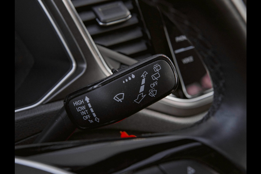 Volkswagen T-Roc 1.0 TSI Style Business PDC|Trekhaak|Carplay|DAB|Cruise