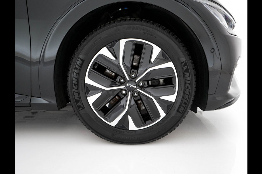 Kia Ev6 GT-Line 77.4 kWh (3-Fase-11kW) {SOH-100%} (INCL-BTW) Aut. *HEATPUMP | PANO | HEAD-UP | LEATHER-ALCANTARA | ADAPTIVE-CRUISE | DIGI-COCKPIT | MERIDIAN-AUDIO | MEMORYPACK | FULL-LED | KEYLESS | TOPVIEW | DAB | BLINDSPOT | NAVI-FULLMAP |