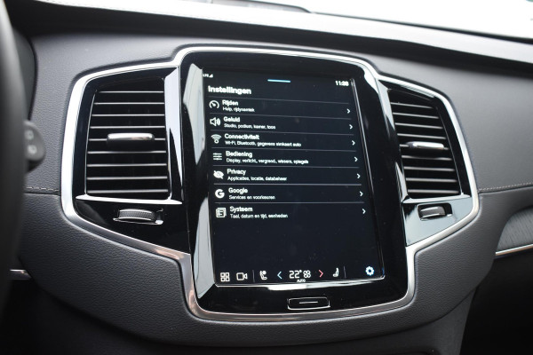 Volvo XC90 T8 455PK Recharge AWD Ultimate Bright / Luchtvering / Bowers & Wilkins / Schuif-kanteldak / 360 Camera / Head Up Display / Nappaleder met ventilatie / Massagefunctie / Gelamineerde zijruiten / 22'' Velgen / Trekhaak /  Stoelverwarming / Stuurverwarming
