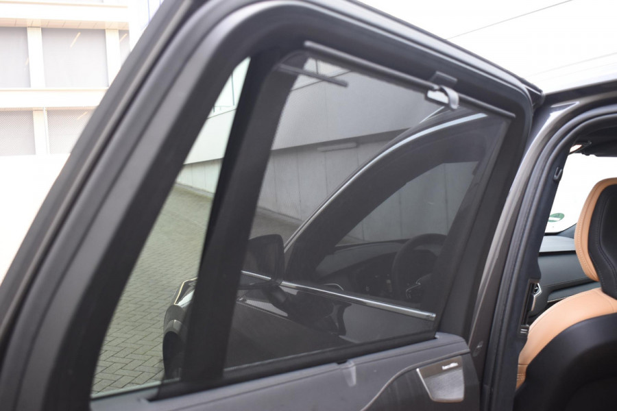 Volvo XC90 T8 455PK Recharge AWD Ultimate Bright / Luchtvering / Bowers & Wilkins / Schuif-kanteldak / 360 Camera / Head Up Display / Nappaleder met ventilatie / Massagefunctie / Gelamineerde zijruiten / 22'' Velgen / Trekhaak /  Stoelverwarming / Stuurverwarming