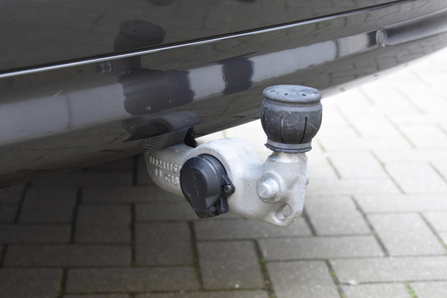 Volvo XC90 T8 455PK Recharge AWD Ultimate Bright / Luchtvering / Bowers & Wilkins / Schuif-kanteldak / 360 Camera / Head Up Display / Nappaleder met ventilatie / Massagefunctie / Gelamineerde zijruiten / 22'' Velgen / Trekhaak /  Stoelverwarming / Stuurverwarming