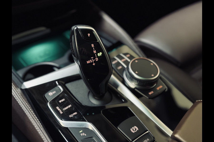 BMW 6 Serie Gran Turismo 630i High Exe. M-Sport | Panorama | Luchtv. | Act.Steering