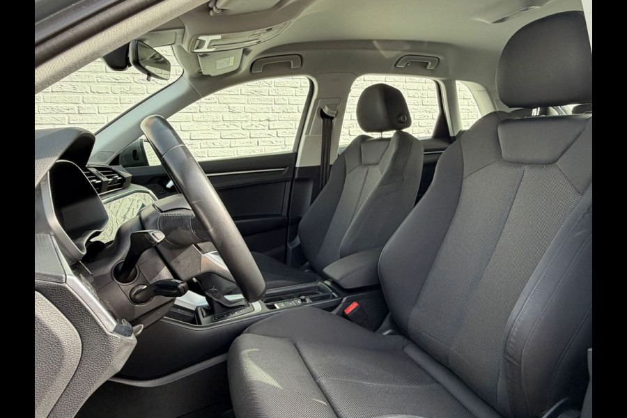 Audi Q3 35 TFSI S Line Pro Line Climate control Cruise LED Stoelverwarming Apple / Android Navi PDC voor/achter