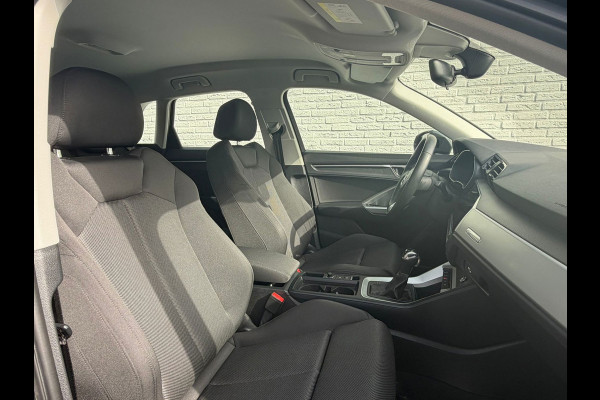 Audi Q3 35 TFSI S Line Pro Line Climate control Cruise LED Stoelverwarming Apple / Android Navi PDC voor/achter