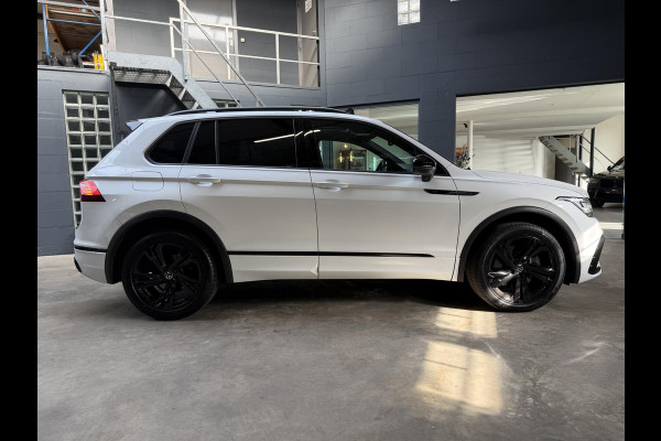 Volkswagen Tiguan 2.0 TSI 4Motion 3x R-line PANO-HUD-IQ LED-TREKHAAK