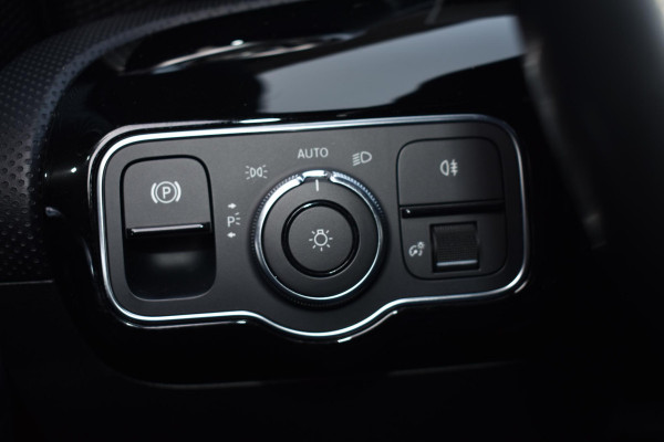 Mercedes-Benz A-Klasse 200 163PK Aut. Launch Edition Premium Plus | Sfeerverlichting | Navi | Camera | Incl. garantie