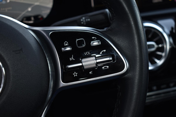 Mercedes-Benz A-Klasse 200 163PK Aut. Launch Edition Premium Plus | Sfeerverlichting | Navi | Camera | Incl. garantie