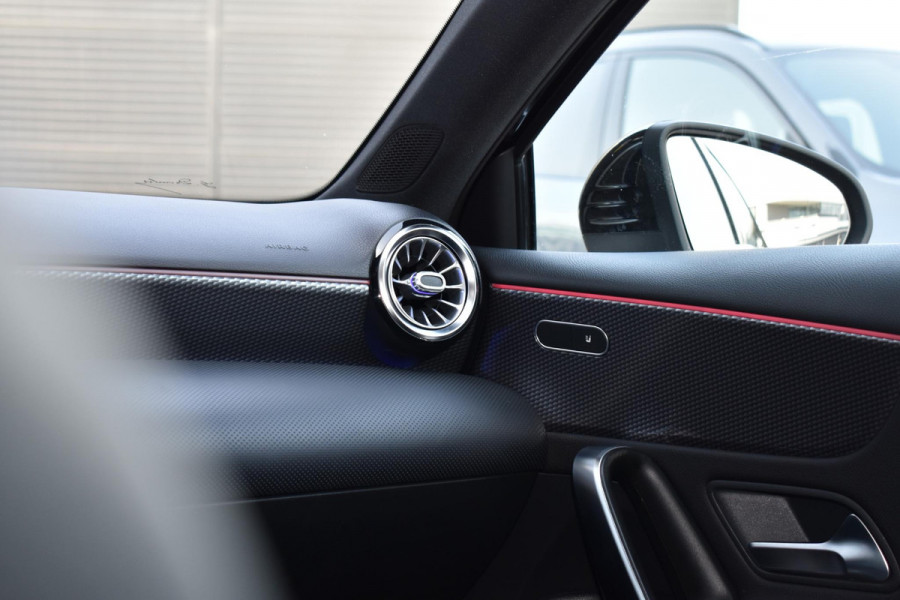 Mercedes-Benz A-Klasse 200 163PK Aut. Launch Edition Premium Plus | Sfeerverlichting | Navi | Camera | Incl. garantie