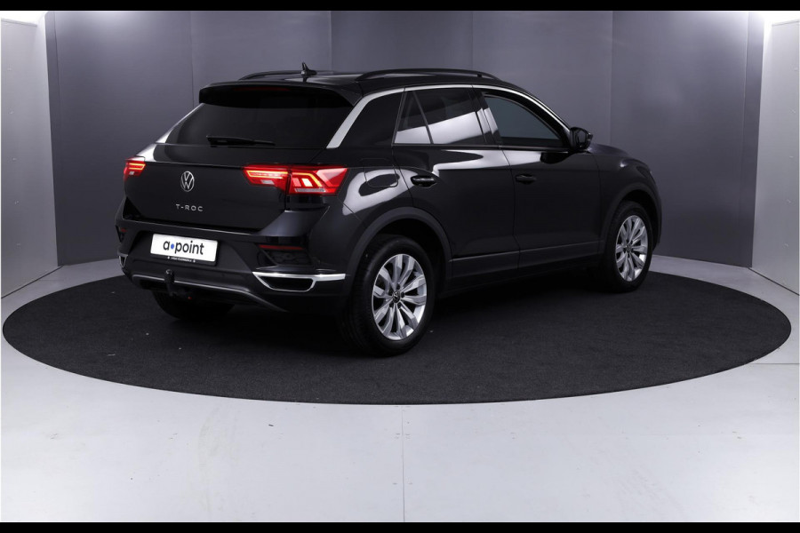 Volkswagen T-Roc 1.5 TSI Style 150 pk Automaat (DSG) | Verlengde garantie | Navigatie | Parkeersensoren | Adaptieve cruise control