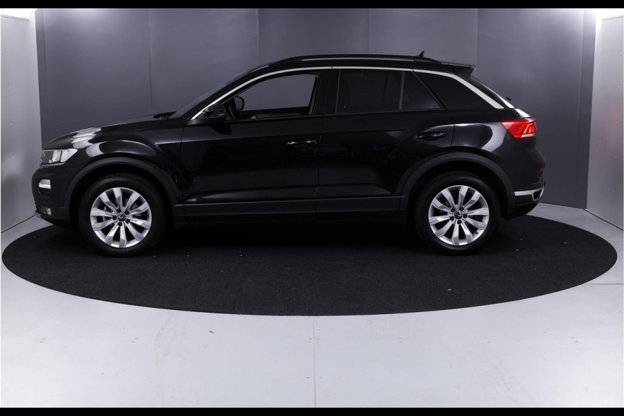 Volkswagen T-Roc 1.5 TSI Style 150 pk Automaat (DSG) | Verlengde garantie | Navigatie | Parkeersensoren | Adaptieve cruise control