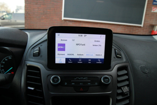 Ford Transit Connect 1.5 EcoBlue L2 Trend / Camera / Sync 3 / 3 zits