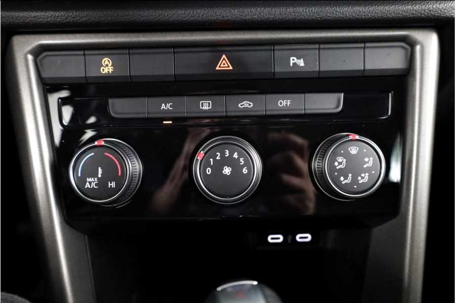 Volkswagen T-Roc 1.5 TSI Style 150 pk Automaat (DSG) | Verlengde garantie | Navigatie | Parkeersensoren | Adaptieve cruise control