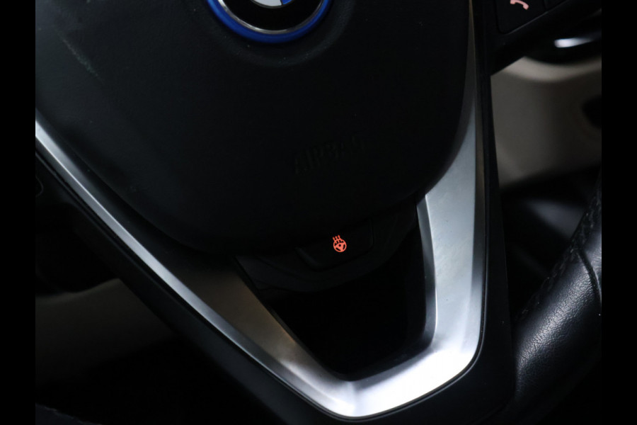 BMW i4 eDrive40 84 kWh [SCHUIFKANTELDAK, ADAPTIVE CRUISE CONTROL, APPLE CARPLAY, ANDROID AUTO, ACHTERUITRIJCAMERA, PDC V+A,STUURVERWARMING, BMW LED, NIEUWSTAAT]