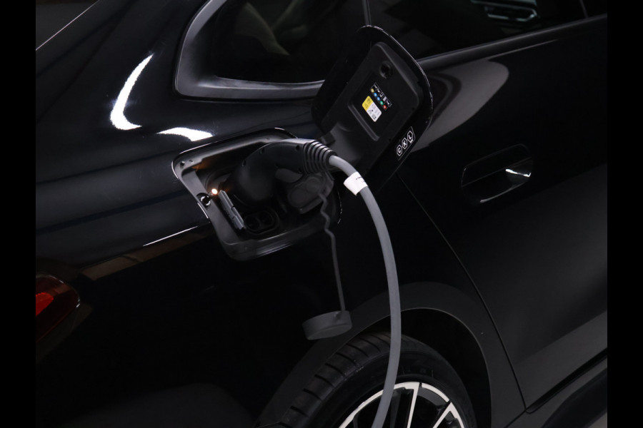 BMW i4 eDrive40 84 kWh [SCHUIFKANTELDAK, ADAPTIVE CRUISE CONTROL, APPLE CARPLAY, ANDROID AUTO, ACHTERUITRIJCAMERA, PDC V+A,STUURVERWARMING, BMW LED, NIEUWSTAAT]