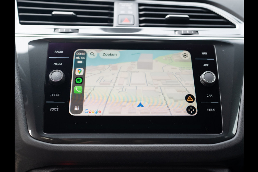 Volkswagen Tiguan 1.5 TSI R-Line Business+ | Trekhaak wegkl. | Elk. A-klep | Side Assist | 20'' | IQ Light | Prijs Rijklaar!!