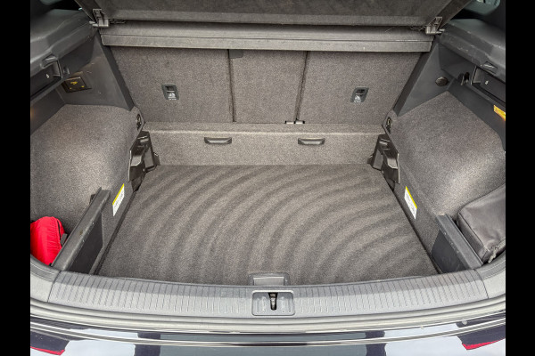Volkswagen Tiguan 1.5 TSI R-Line Business+ | Trekhaak wegkl. | Elk. A-klep | Side Assist | 20'' | IQ Light | Prijs Rijklaar!!