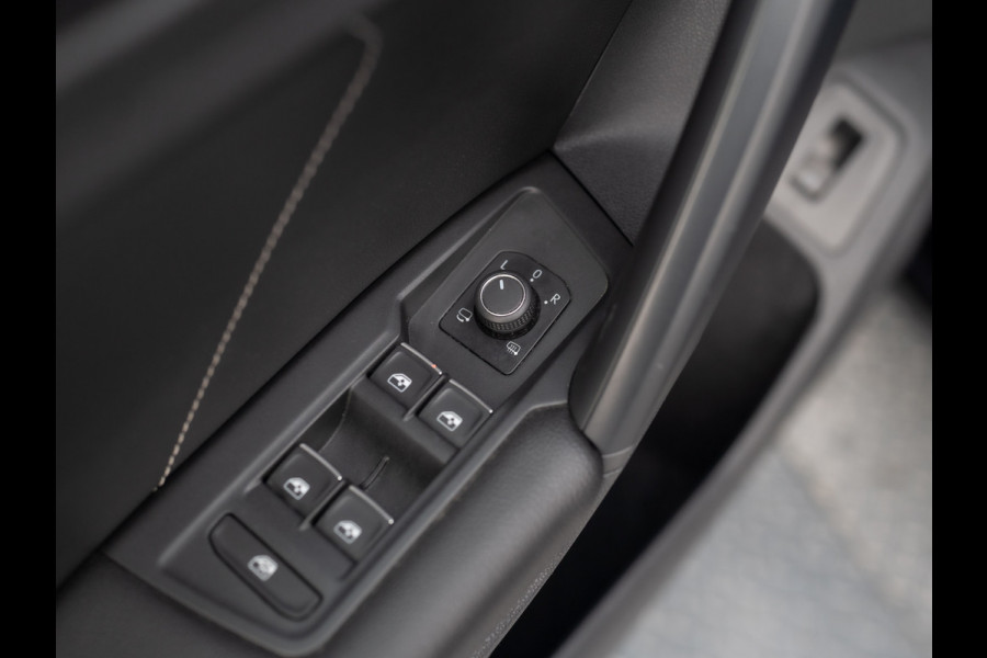 Volkswagen Tiguan 1.5 TSI R-Line Business+ | Trekhaak wegkl. | Elk. A-klep | Side Assist | 20'' | IQ Light | Prijs Rijklaar!!
