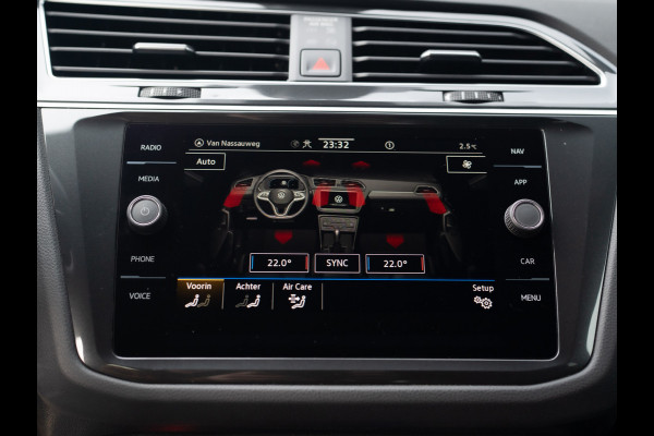 Volkswagen Tiguan 1.5 TSI R-Line Business+ | Trekhaak wegkl. | Elk. A-klep | Side Assist | 20'' | IQ Light | Prijs Rijklaar!!