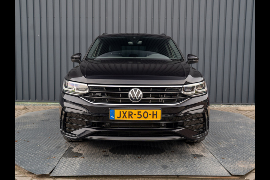 Volkswagen Tiguan 1.5 TSI R-Line Business+ | Trekhaak wegkl. | Elk. A-klep | Side Assist | 20'' | IQ Light | Prijs Rijklaar!!