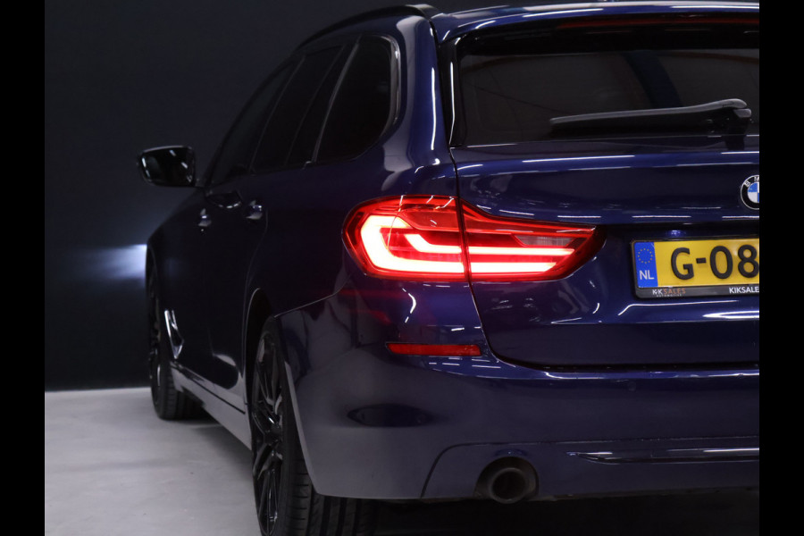 BMW 5 Serie Touring 520i M Sport [SCHUIFKANTELDAK, CRUISE CONTROL, BLUETOOTH TELEFOON, HUD, ACHTERUITRIJCAMERA, PDC V+A, STOELVERWARMING, BMW ADAPTIVE LED, NIEUWSTAAT]