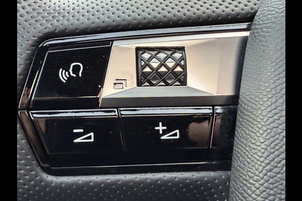 DS Ds 7 Crossback 225pk E-Tense Performance Line (Elektrisch Schuifdak - Trekhaak - Leder incl geheugen - Stoelverwarming - Camera - Xenon - Autom