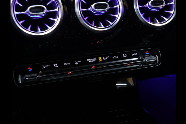 Mercedes-Benz A-Klasse 180 Business Solution AMG [SCHUIFKANTELDAK, MEMORY SEATS, SFEERVERLICHTING, CRUISE CONTROL, BLUETOOTH TELEFOON, ACHTERUITRIJCAMERA, PDC V+A, NIEUWSTAAT]