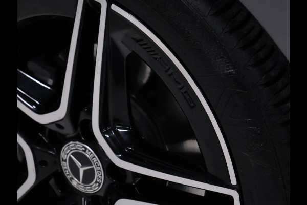 Mercedes-Benz A-Klasse 180 Business Solution AMG [SCHUIFKANTELDAK, MEMORY SEATS, SFEERVERLICHTING, CRUISE CONTROL, BLUETOOTH TELEFOON, ACHTERUITRIJCAMERA, PDC V+A, NIEUWSTAAT]