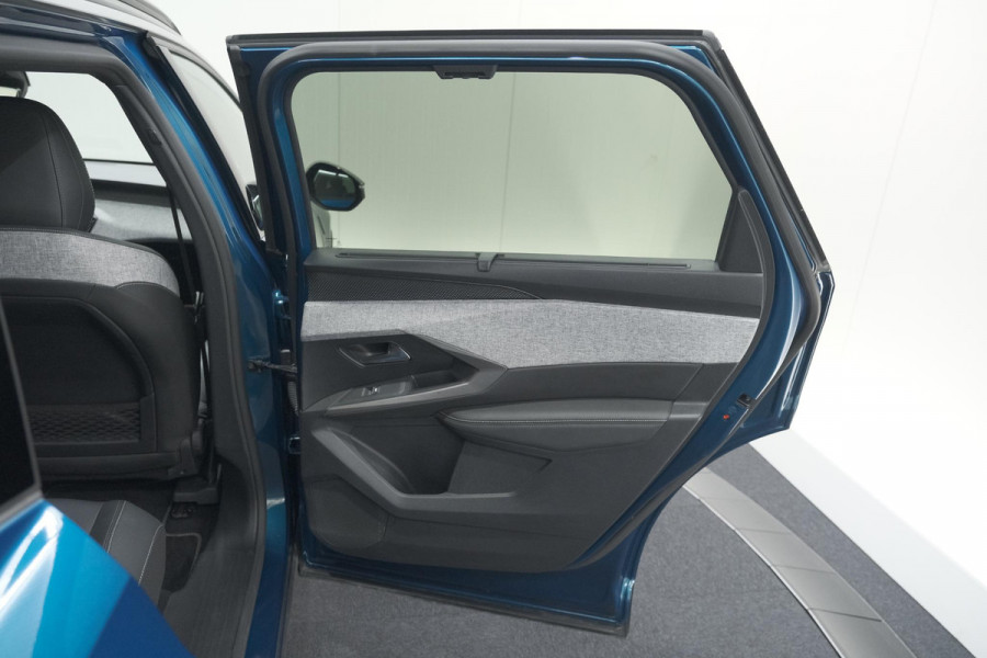 Peugeot 5008 1.2 Hybrid 136 GT | Adaptieve Cruise Control | Camera | Elektrische Kofferklep | Stoelverwarming