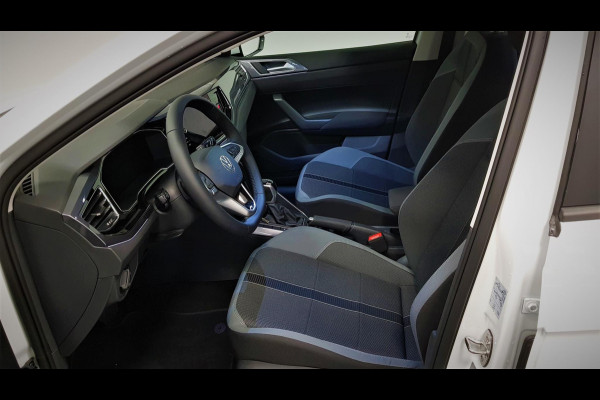 Volkswagen Polo 1.0 TSI DSG Style Nieuw Type | Navigatie | Climate Control | Parkeer sensoren | Cruise control adaptive | Lichtmetalen velgen