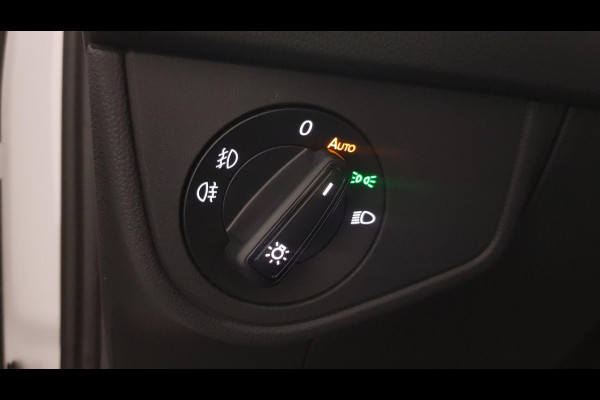 Volkswagen Polo 1.0 TSI DSG Style Nieuw Type | Navigatie | Climate Control | Parkeer sensoren | Cruise control adaptive | Lichtmetalen velgen