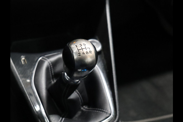 Ford Fiesta 1.0 EcoBoost ST-Line [APPLE CARPLAY, ADNROID AUTO, CRUISE CONTROL, LANE ASSIST, PDC ACHTER, AUTOMATISCHE AIRCO, LICHTMETALEN VELGEN, NIEUWSTAAT]