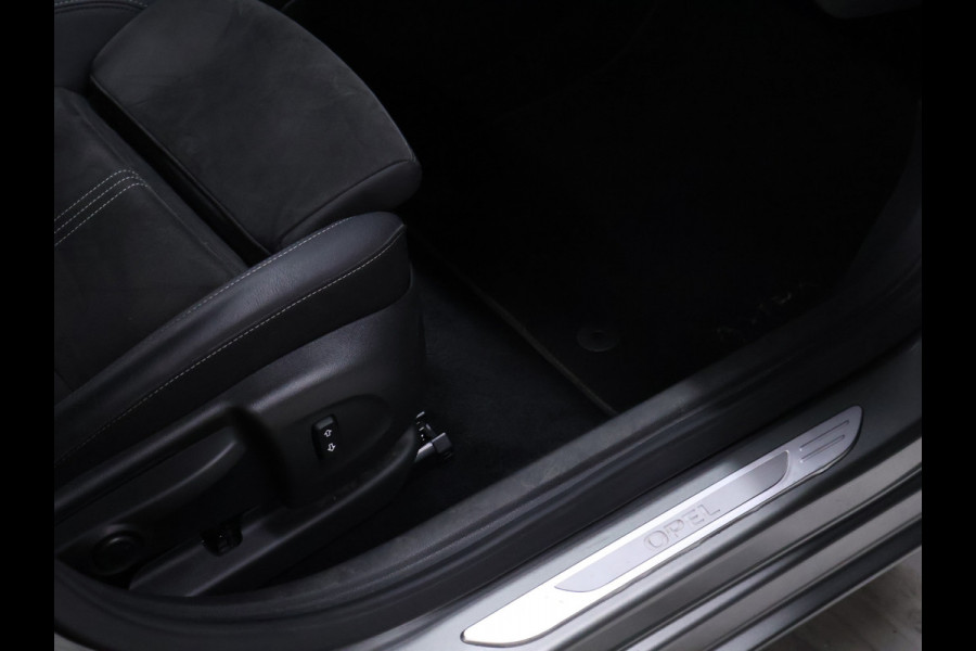 Opel Astra Sports Tourer 1.2 Business Elegance [TREKHAAK, CRUISE CONTROL, BLUETOOTH TELEFOON, ACHTERUITRIJCAMERA, PDC V+A, LANE ASSIST, AUTOMATISCHE AIRCO, NIEUWSTAAT]